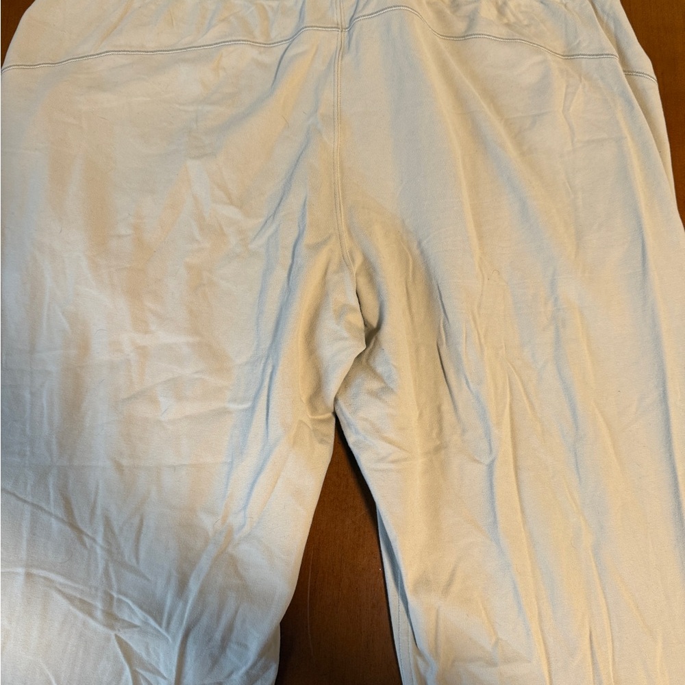 Rulu Pant - Lululemon - Size 10, yellow/Beige, Relaxed fit.